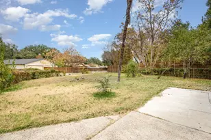 6402 Faircove Cir, Garland, TX 75043 - Photo 23