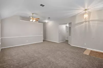 511 Rocky Creek Drive, Mansfield, TX 76063 - Photo 5