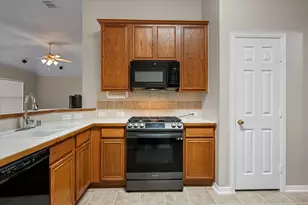 511 Rocky Creek Dr, Mansfield, TX 76063 - Photo 11