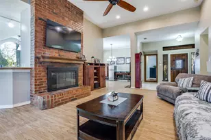 1306 Norfolk Ct, Garland, TX 75044 - Photo 7