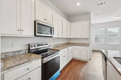 313 Marble Creek Drive, Fort Worth, TX 76131 - Photo 11