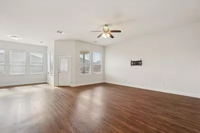 313 Marble Creek Drive, Fort Worth, TX 76131 - Photo 7