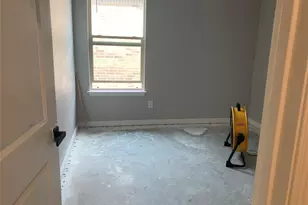 16004 Farringdon St, Fort Worth, TX 76247 - Photo 9