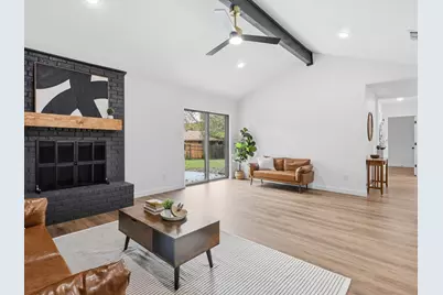 1910 Longmeadow Drive, Arlington, TX 76015 - Photo 11