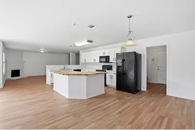 932 Robbins Way, Saginaw, TX 76179 - Photo 5