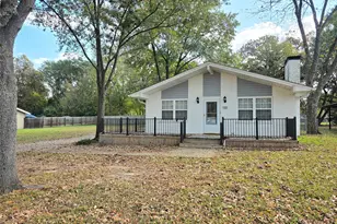 131 Ocean Dr, Gun Barrel City, TX 75156 - Photo 1