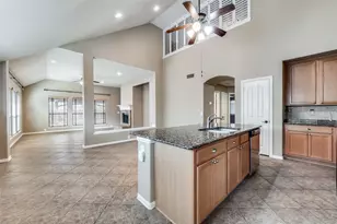 2737 Pine Trail Dr, Little Elm, TX 75068 - Photo 7