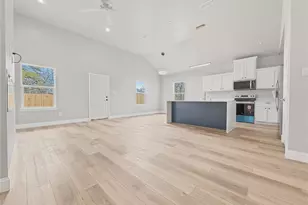 2105 College St, Greenville, TX 75401 - Photo 7