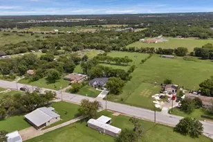 206 Hix Rd, Cleburne, TX 76031 - Photo 3