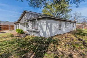 308 Franklin Dr, Euless, TX 76040 - Photo 3