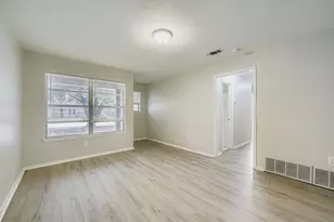 5117 Maryanna Way, North Richland Hills, TX 76180 - Photo 5