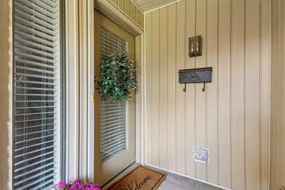 105 Yorkshire Court, Euless, TX 76040 - Photo 7