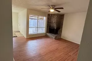 2016 Westbain Dr, Arlington, TX 76015 - Photo 3