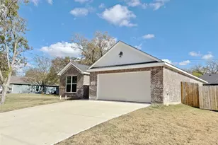1311 Wright St, Greenville, TX 75401 - Photo 3