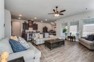 1003 Creekhaven Ln, Mansfield, TX 76063 - Photo 7