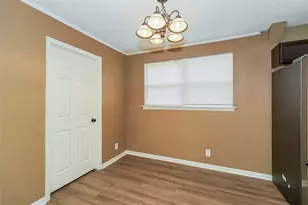 1510 Carlisle St, Irving, TX 75062 - Photo 5