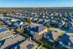 500 Flowering Plum Ln, Fort Worth, TX 76140 - Photo 33