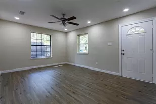 840 Red Oak Ct, Azle, TX 76020 - Photo 11