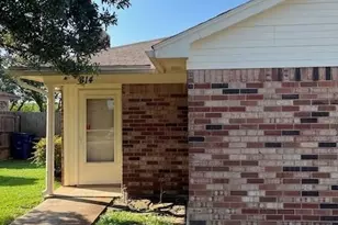 812 Woodland Ct, Kennedale, TX 76060 - Photo 3