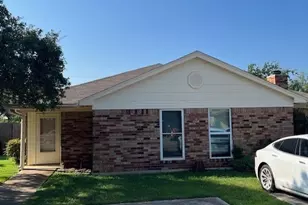 812 Woodland Ct, Kennedale, TX 76060 - Photo 1