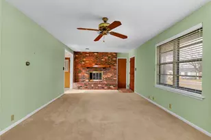 1301 Rose Ave, Cleburne, TX 76033 - Photo 5