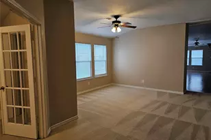 605 Snowy Orchid Ln, DeSoto, TX 75115 - Photo 5