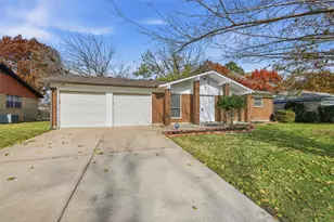 7825 Emerald Hills Way, North Richland Hills, TX 76180 - Photo 3