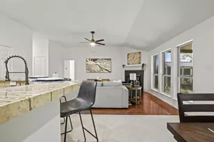 401 Barbara Jean Ln, Burleson, TX 76028 - Photo 3