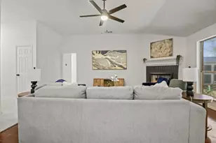 401 Barbara Jean Ln, Burleson, TX 76028 - Photo 13