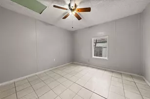 1106 S 15th St, Waco, TX 76706 - Photo 13