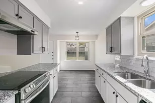 1417 Warren Ln, Fort Worth, TX 76112 - Photo 7