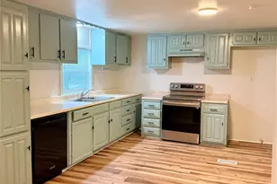 923 Guadalupe River Dr, Granbury, TX 76048 - Photo 13