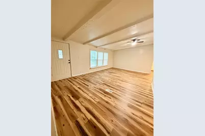 923 Guadalupe River Drive, Granbury, TX 76048 - Photo 9