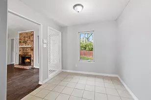 425 Country View Ln, Garland, TX 75043 - Photo 7