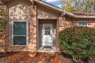 425 Country View Ln, Garland, TX 75043 - Photo 3