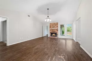 425 Country View Ln, Garland, TX 75043 - Photo 11