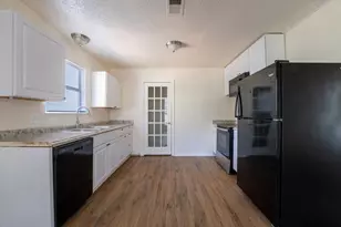 110 Muleta Dr, Oak Point, TX 75068 - Photo 9