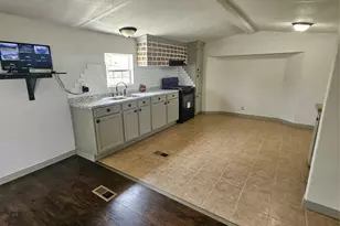 130 Trails End Cir, Millsap, TX 76066 - Photo 3