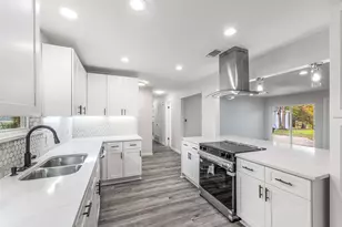 632 Melbourne Ct, Hurst, TX 76053 - Photo 7