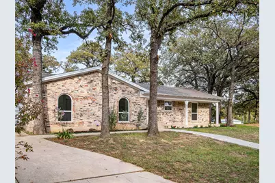 632 Melbourne Court, Hurst, TX 76053 - Photo 3