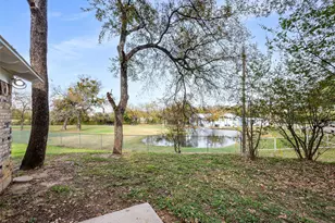 632 Melbourne Ct, Hurst, TX 76053 - Photo 33