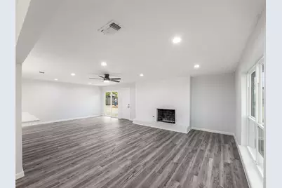 632 Melbourne Court, Hurst, TX 76053 - Photo 13