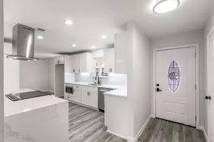 632 Melbourne Ct, Hurst, TX 76053 - Photo 11