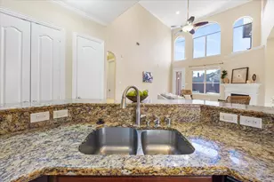 13609 Fall Harvest Dr, Frisco, TX 75033 - Photo 9