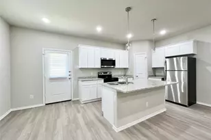 3501 E Renfro St, Burleson, TX 76028 - Photo 5