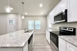 3501 E Renfro St, Burleson, TX 76028 - Photo 9