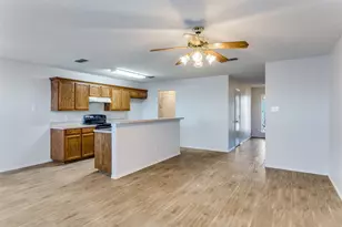 4522 Alamosa St, Fort Worth, TX 76119 - Photo 3