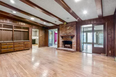 308 N Bailey Avenue, Fort Worth, TX 76107 - Photo 9