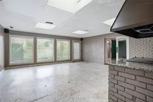 308 N Bailey Ave, Fort Worth, TX 76107 - Photo 17