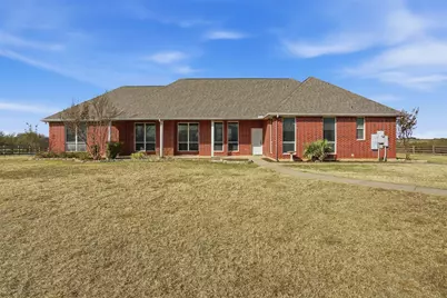 1045 Floyd Hampton Road, Crowley, TX 76036 - Photo 9